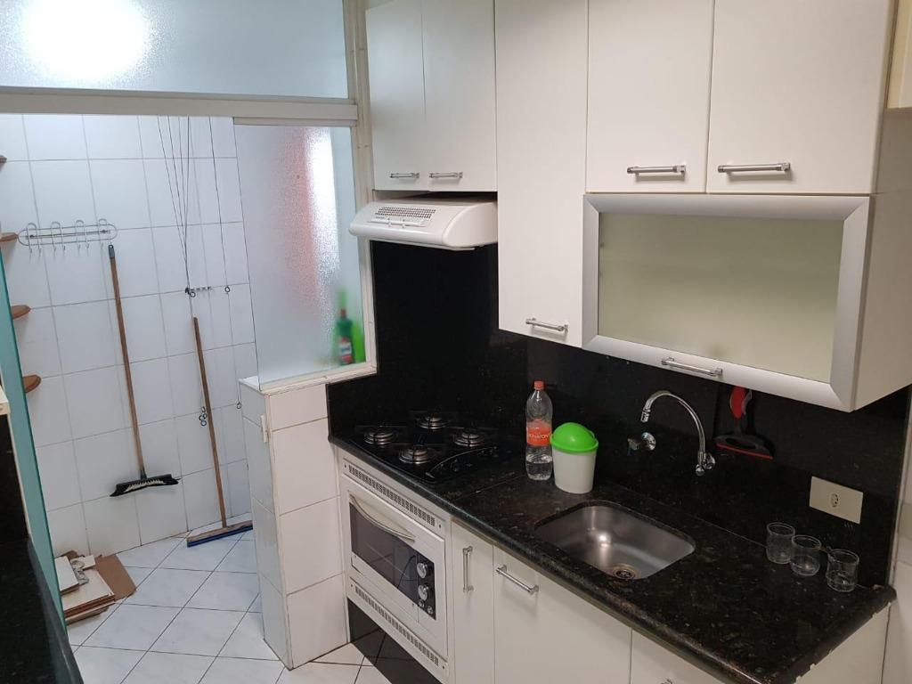 Apartamento à venda com 2 quartos, 64m² - Foto 11