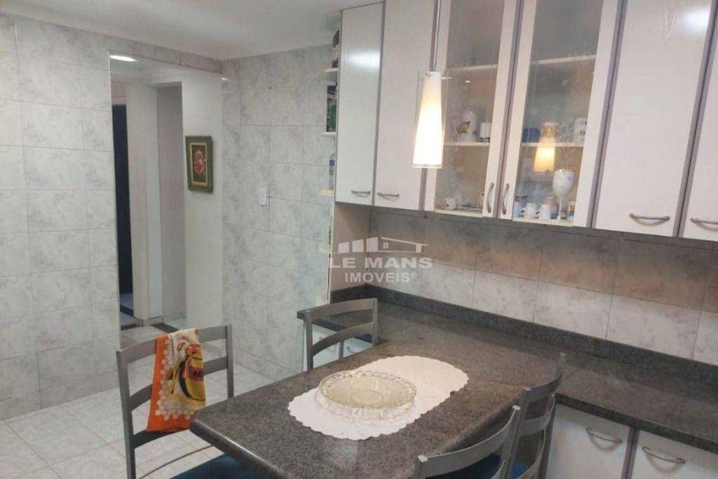 Casa à venda com 3 quartos, 200m² - Foto 9