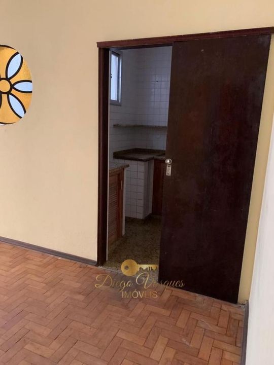 Apartamento à venda com 1 quarto, 42m² - Foto 2