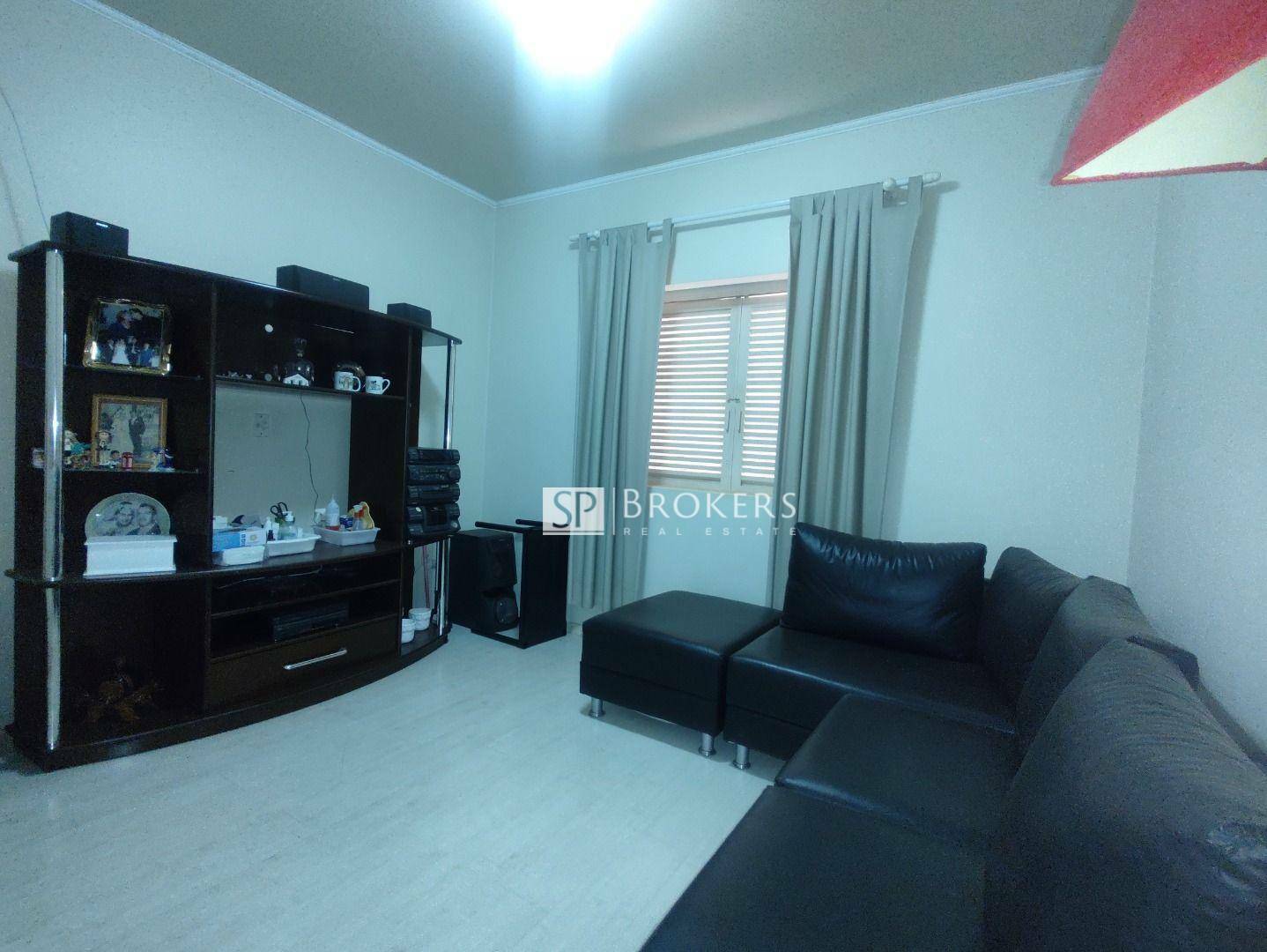 Casa à venda e aluguel com 3 quartos, 184m² - Foto 4