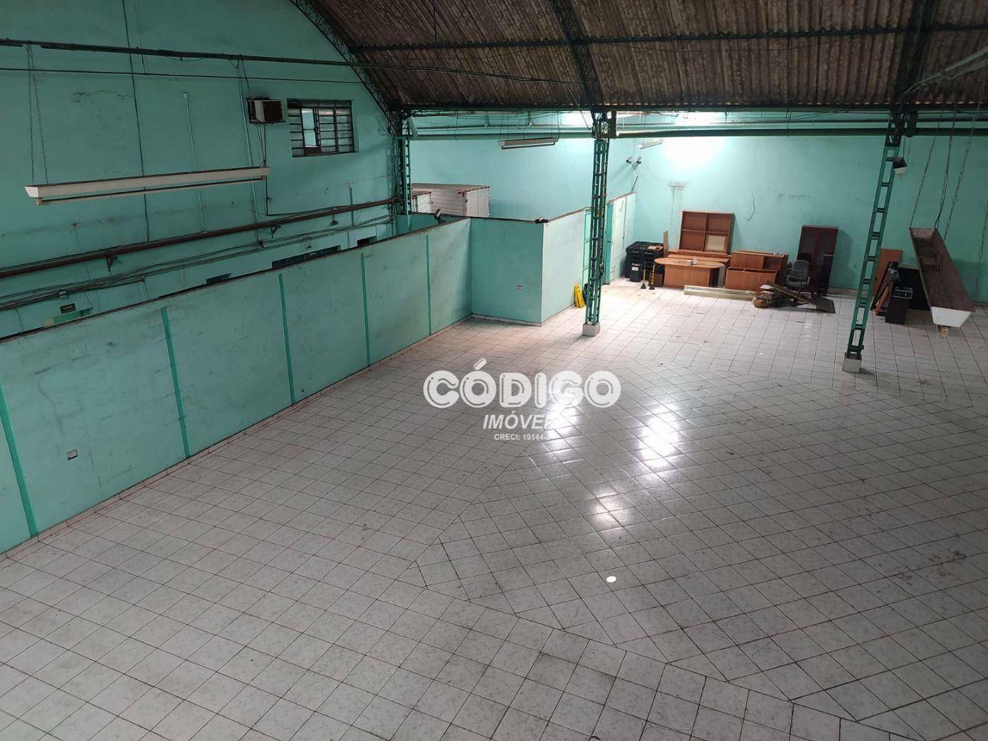 Depósito-Galpão-Armazém para alugar, 1100m² - Foto 11