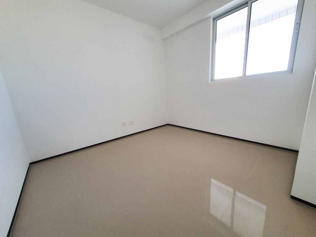 Apartamento à venda com 3 quartos, 114m² - Foto 19