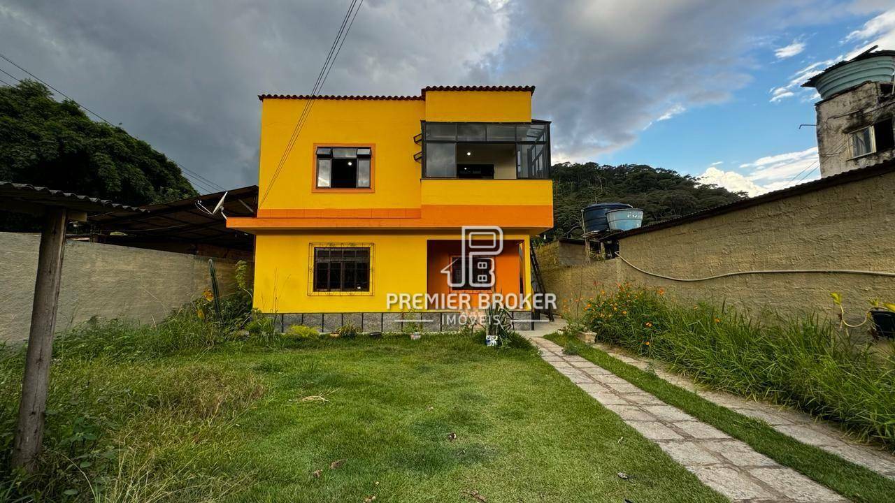 Casa à venda com 2 quartos, 110m² - Foto 1