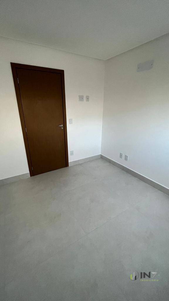 Apartamento à venda com 2 quartos, 66m² - Foto 7