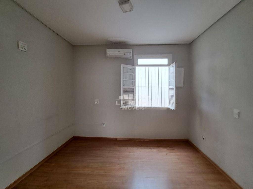 Casa para alugar com 1 quarto, 245m² - Foto 9