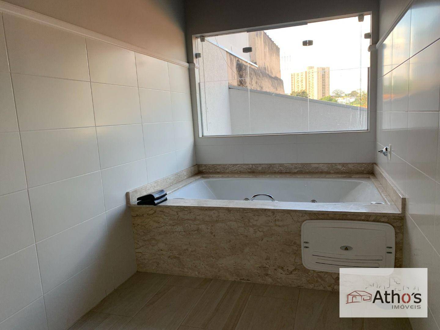 Sobrado à venda com 2 quartos, 212m² - Foto 3