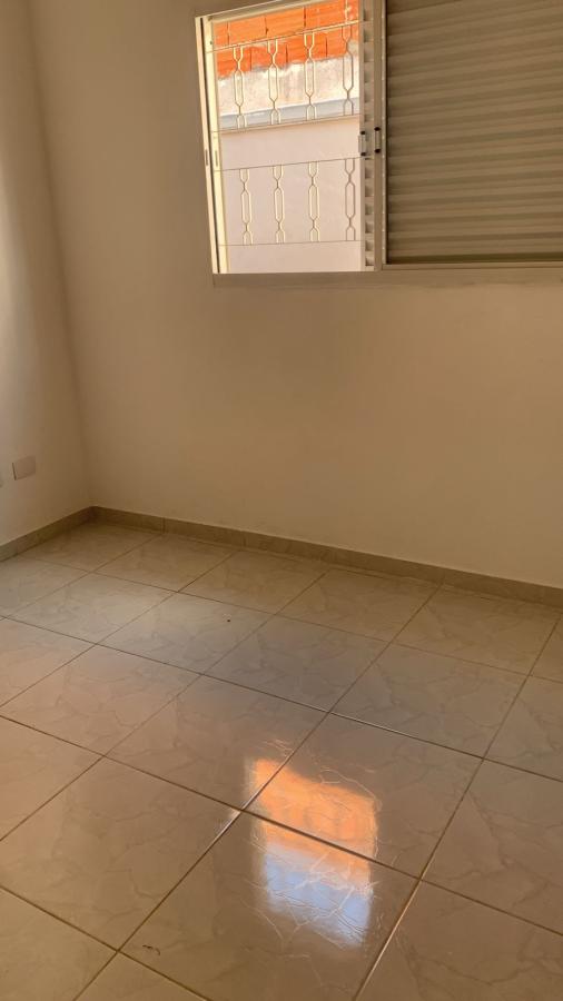 Casa para alugar com 2 quartos, 90m² - Foto 13