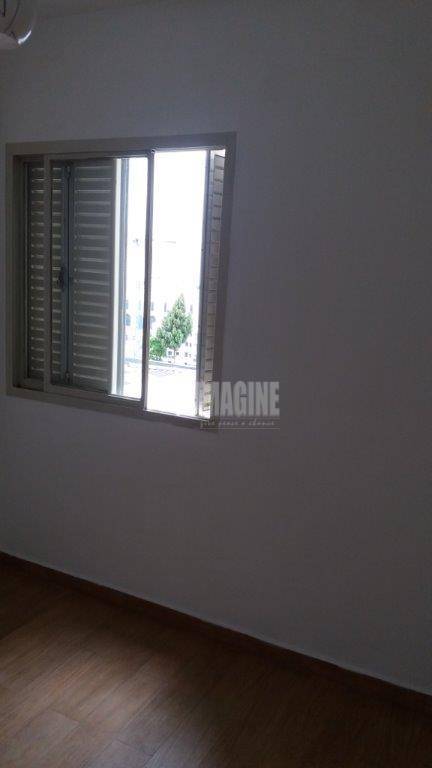 Apartamento à venda com 2 quartos, 57m² - Foto 11