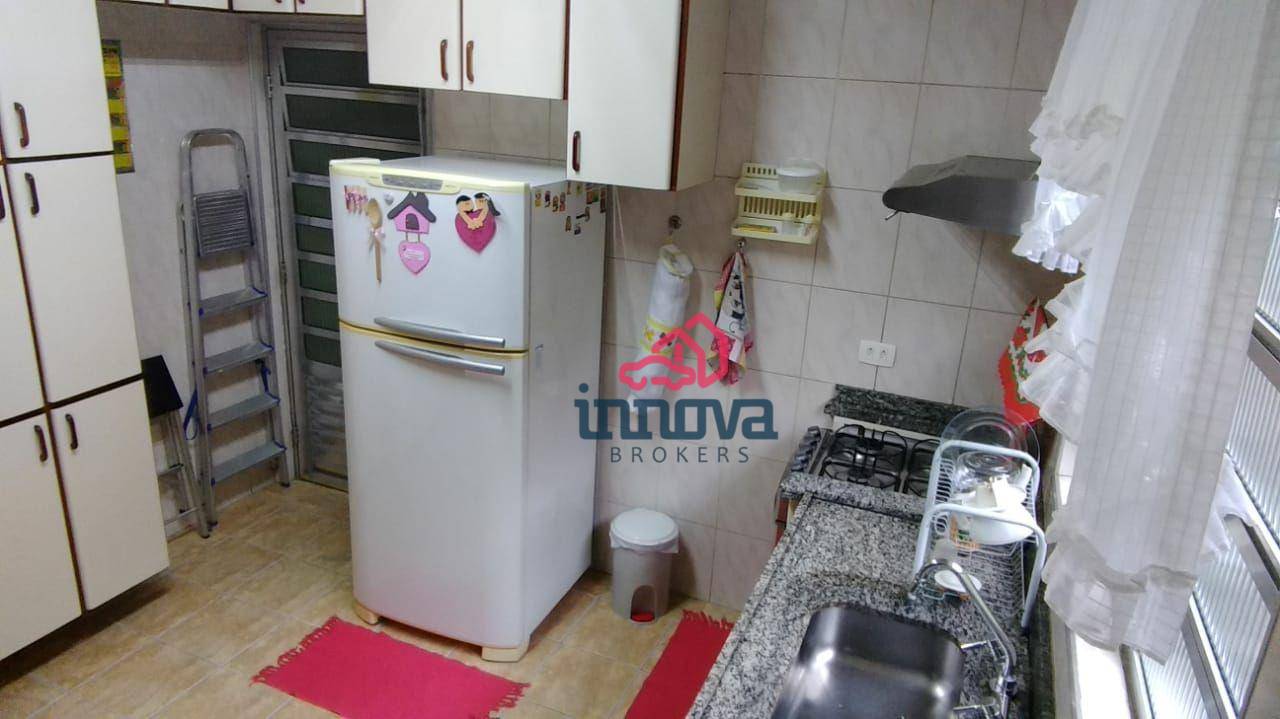 Sobrado à venda e aluguel com 4 quartos, 220m² - Foto 11