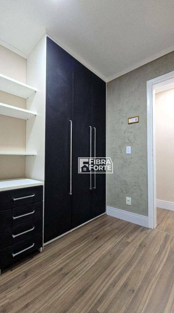 Apartamento para alugar com 3 quartos, 121m² - Foto 37