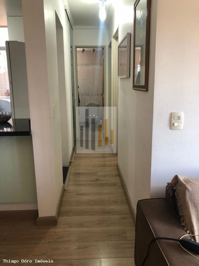 Apartamento para alugar com 2 quartos, 63m² - Foto 12