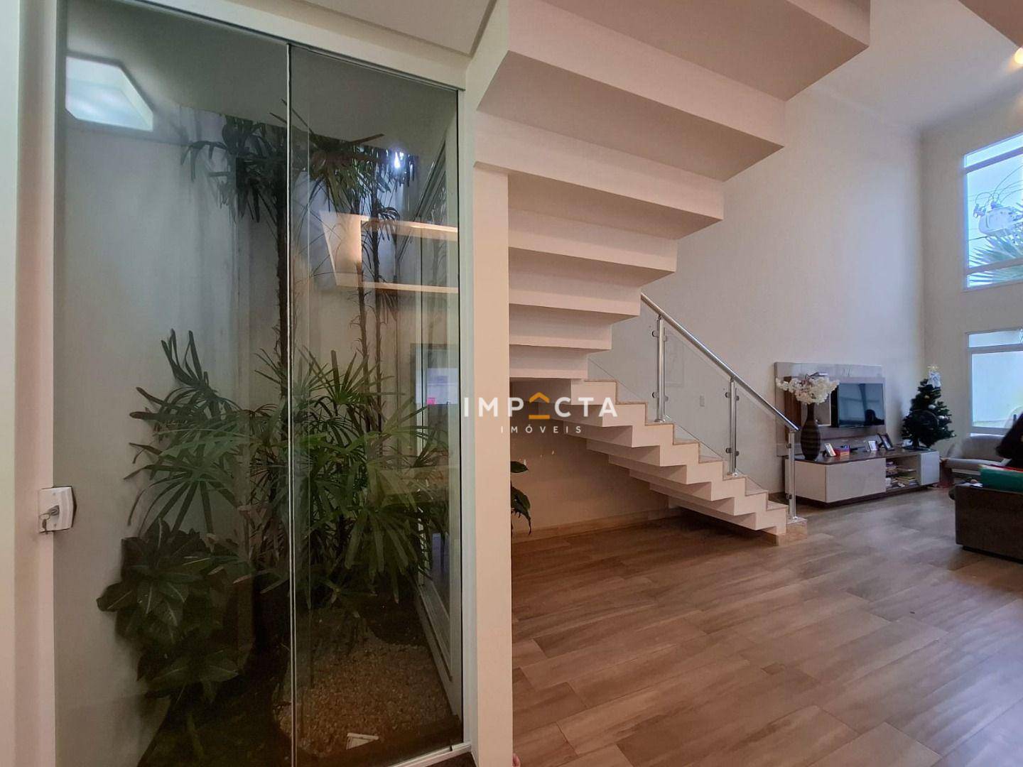 Casa à venda com 4 quartos, 244m² - Foto 23