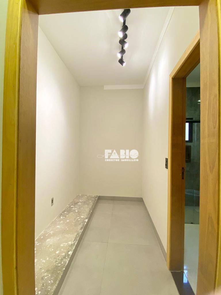 Casa à venda com 3 quartos, 121m² - Foto 10