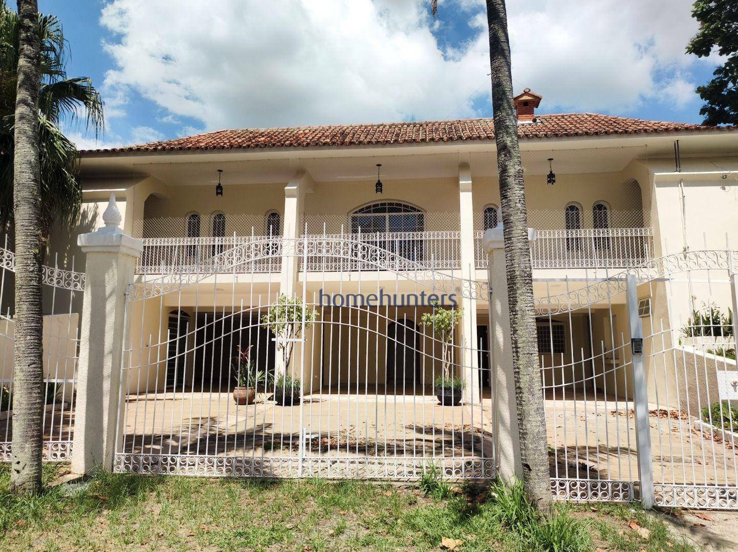 Casa à venda e aluguel com 6 quartos, 709m² - Foto 2