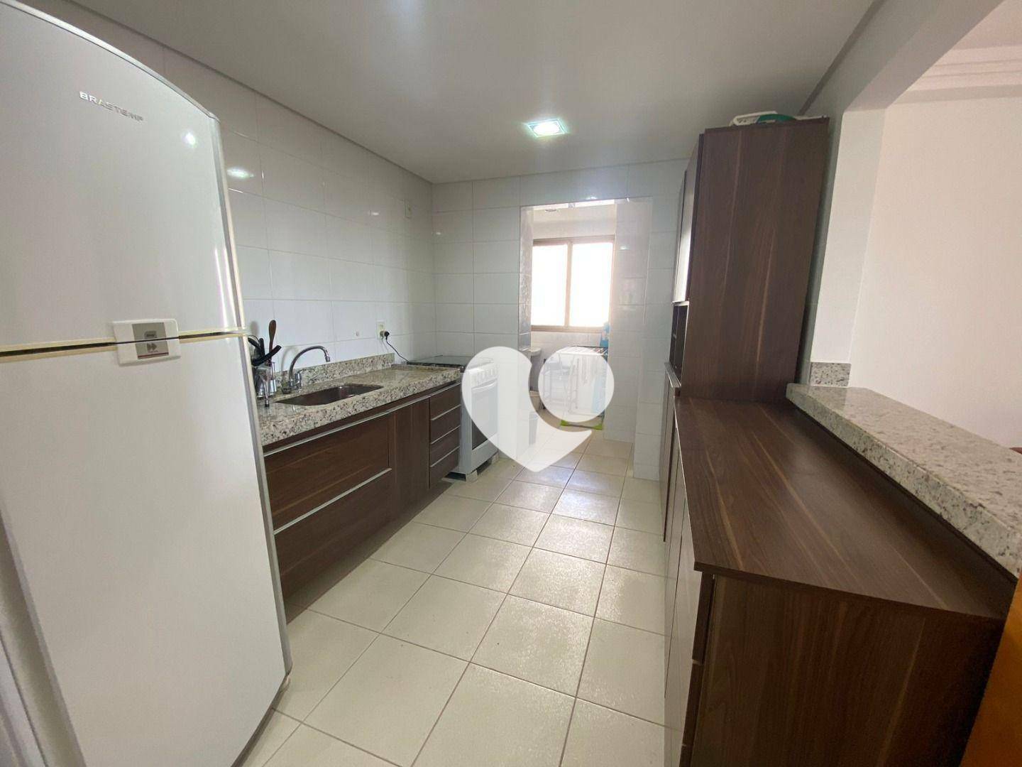 Apartamento à venda com 4 quartos, 195m² - Foto 16