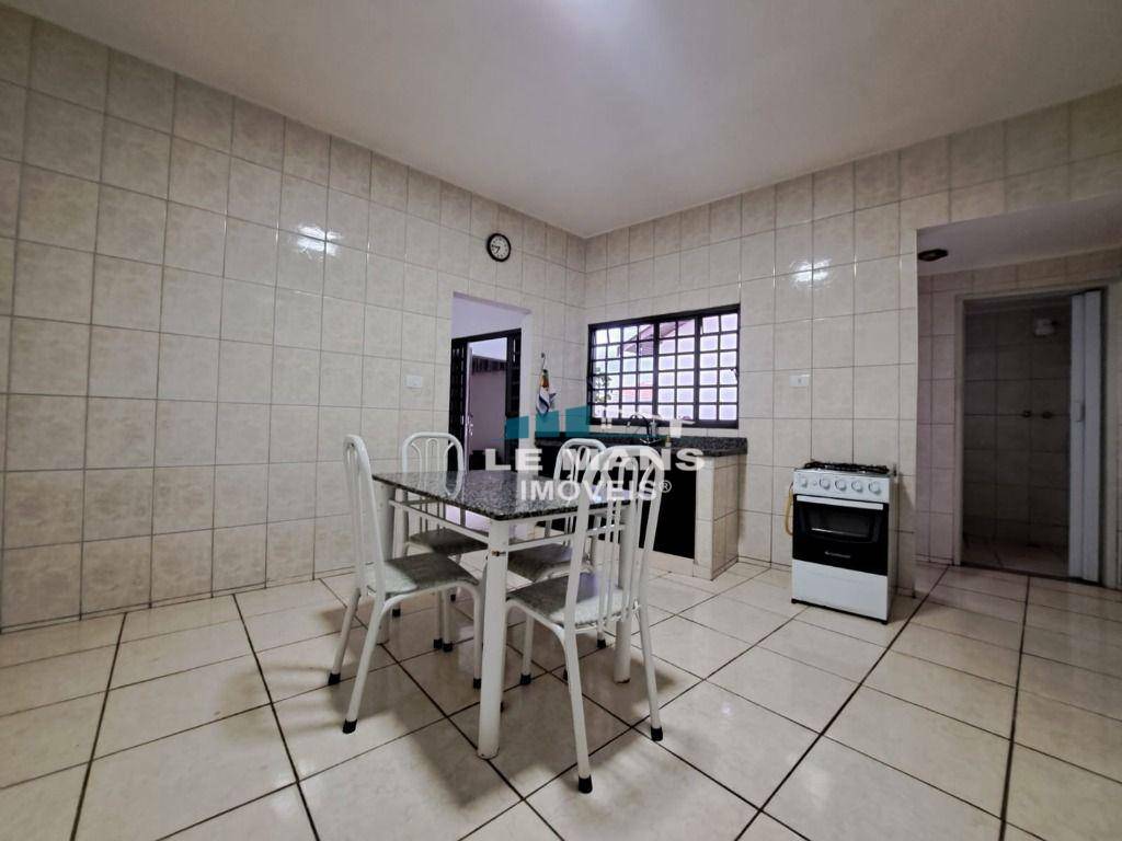 Casa à venda com 4 quartos, 250m² - Foto 23