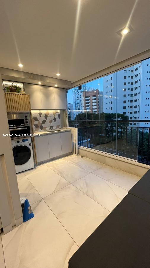 Apartamento à venda com 2 quartos, 70m² - Foto 17