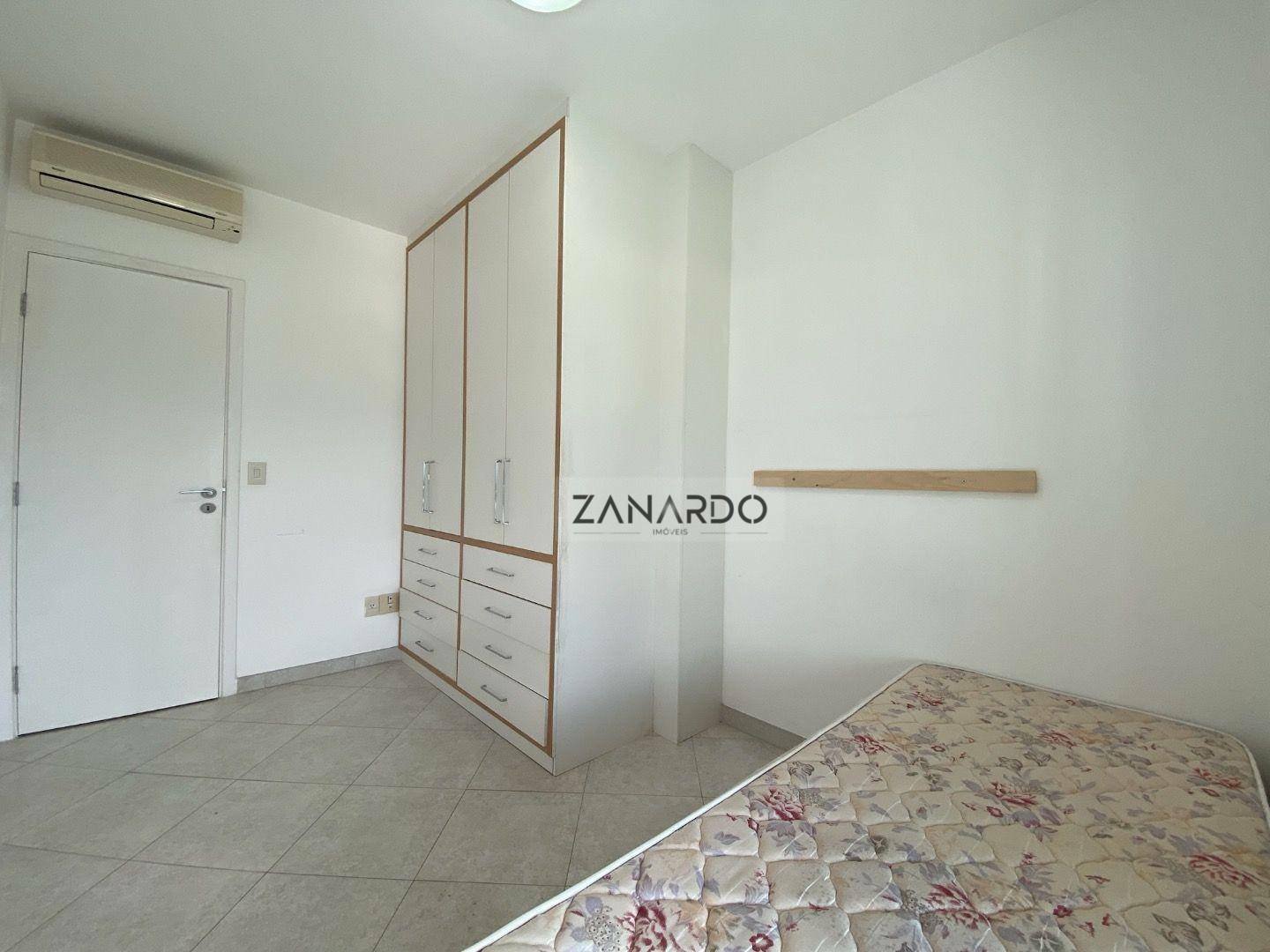 Apartamento à venda com 3 quartos, 121m² - Foto 16