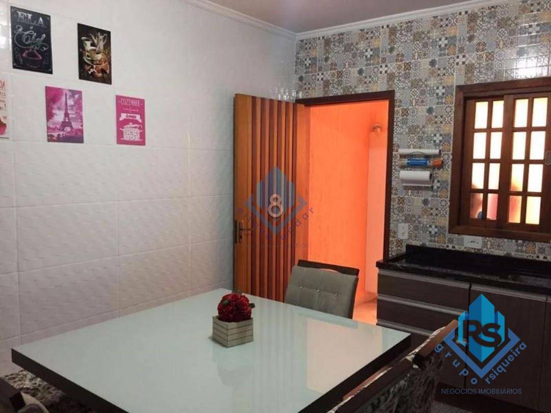 Casa à venda com 2 quartos, 140m² - Foto 8