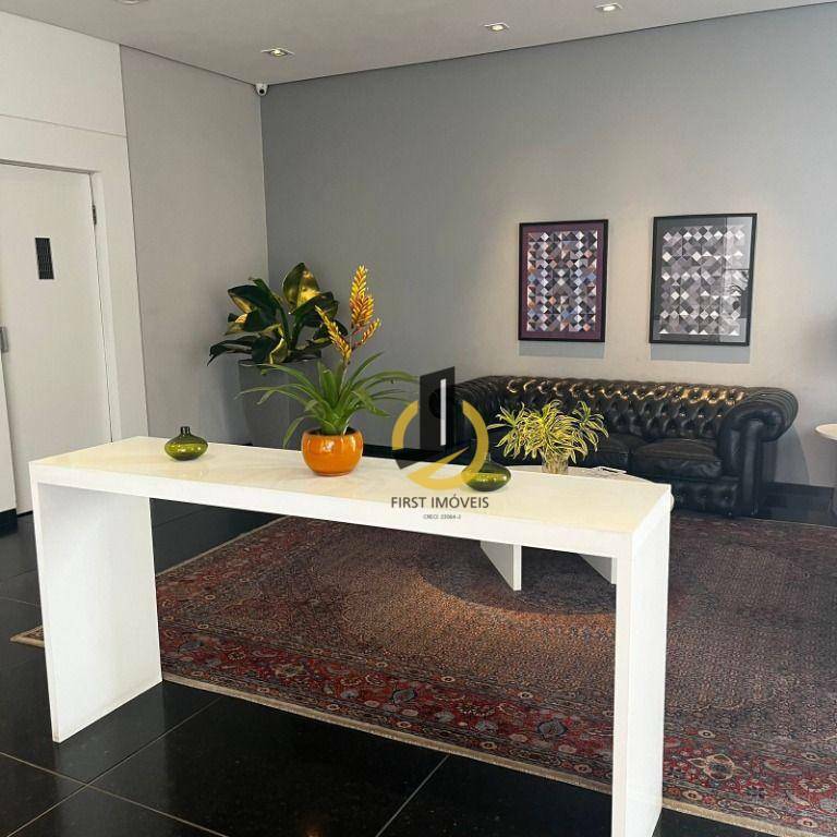 Apartamento à venda com 3 quartos, 240m² - Foto 57