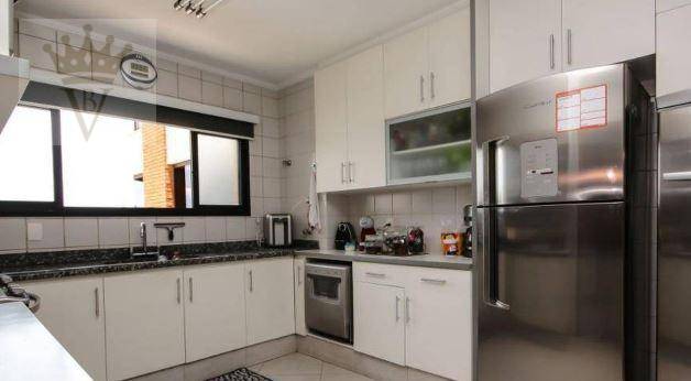 Apartamento à venda com 3 quartos, 246m² - Foto 17