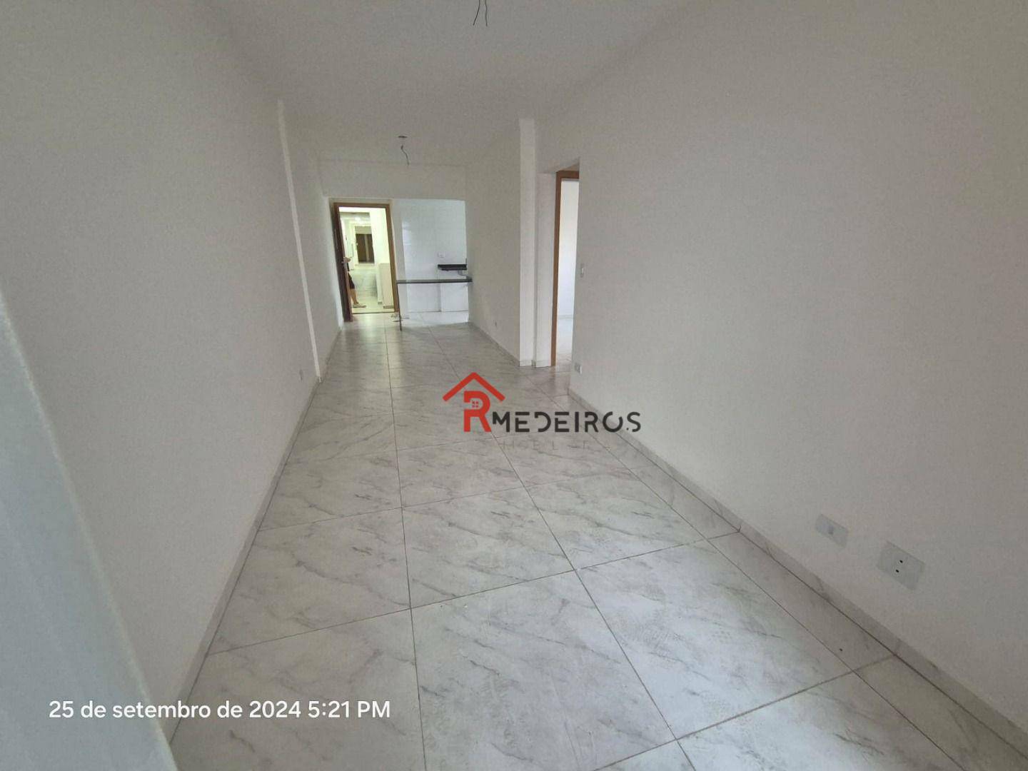 Apartamento à venda com 2 quartos, 65m² - Foto 4