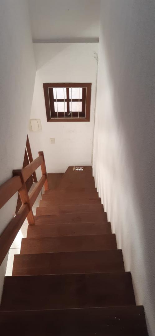 Casa à venda com 2 quartos, 50m² - Foto 4