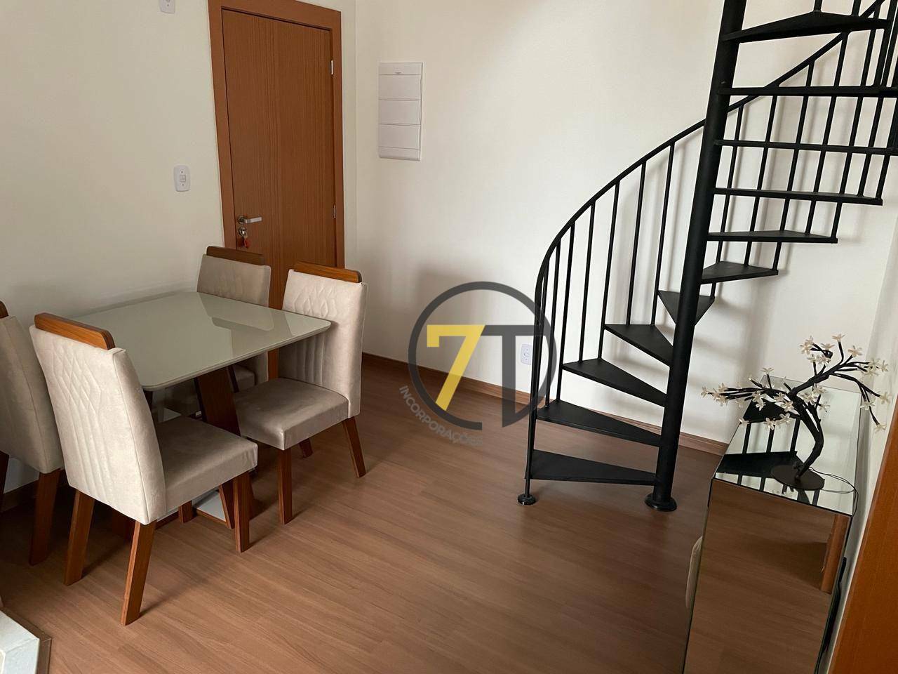 Cobertura à venda com 2 quartos, 100m² - Foto 6