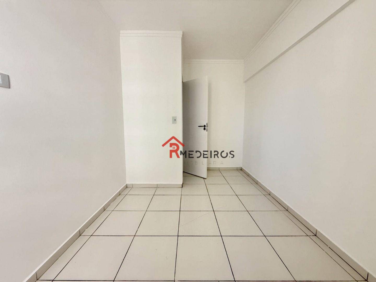 Apartamento à venda com 1 quarto, 40m² - Foto 12