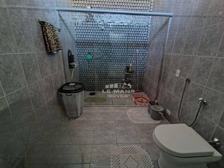 Casa à venda com 6 quartos, 296m² - Foto 11