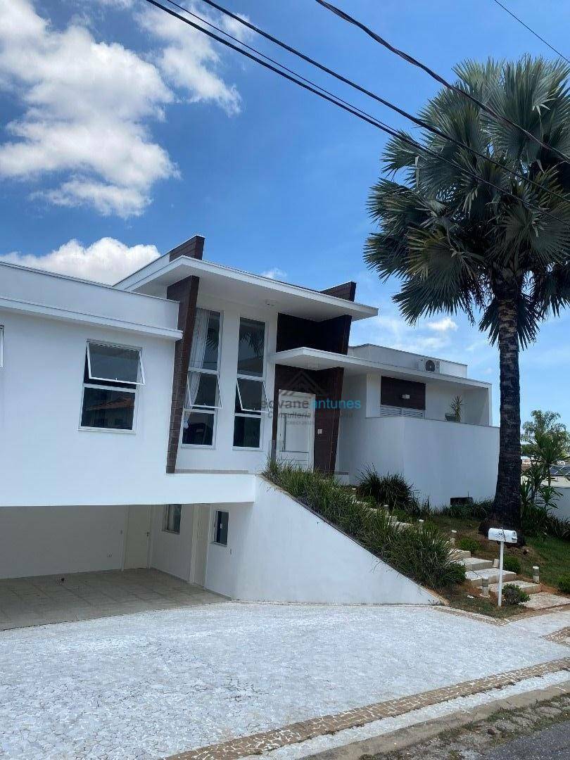Casa de Condomínio à venda e aluguel com 4 quartos, 498m² - Foto 1