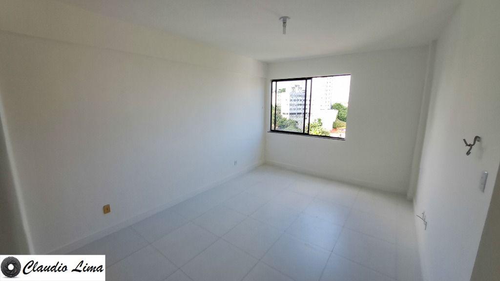 Apartamento à venda com 3 quartos, 72m² - Foto 2