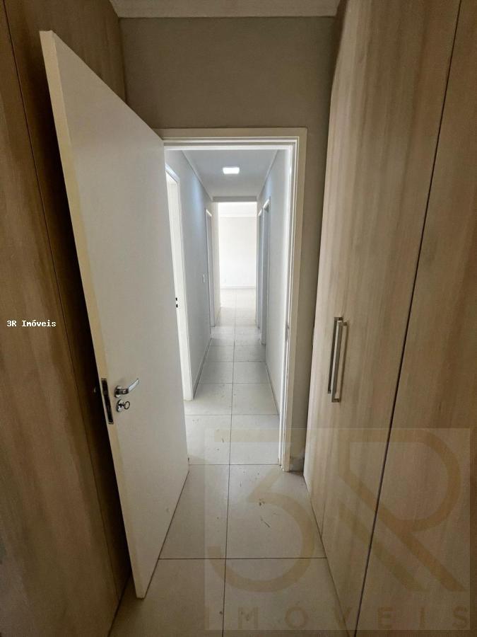 Apartamento à venda com 3 quartos, 101m² - Foto 18