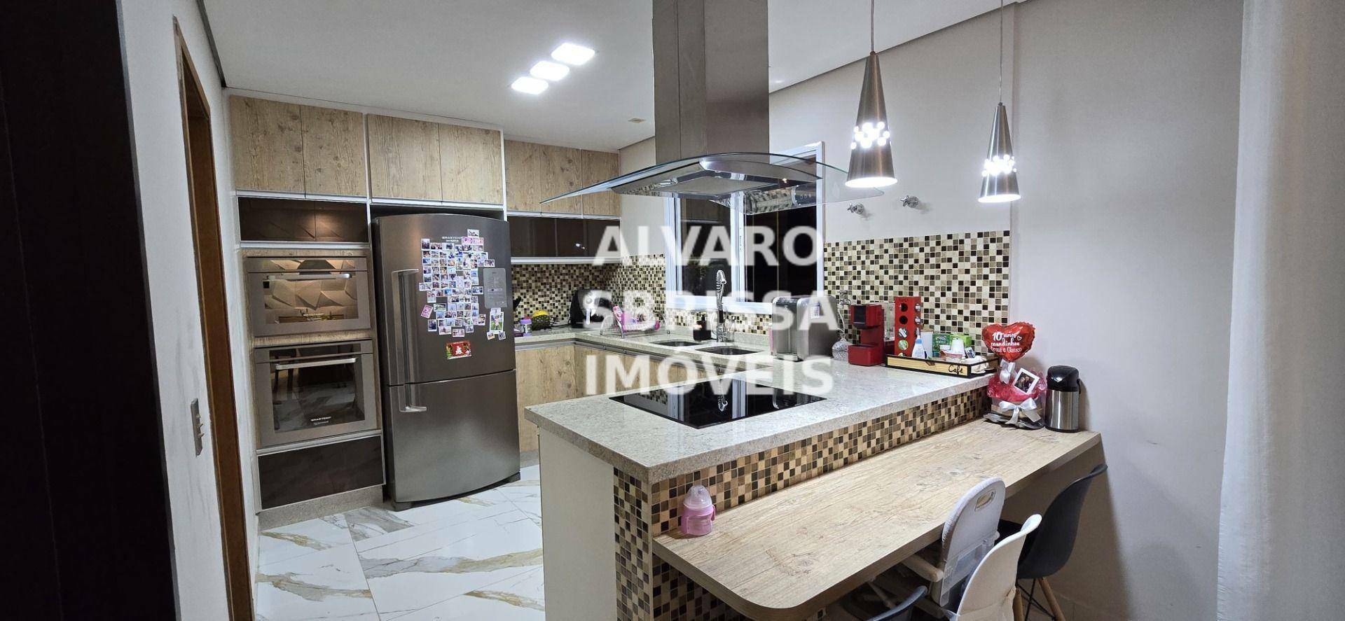 Casa de Condomínio à venda com 5 quartos, 235m² - Foto 14