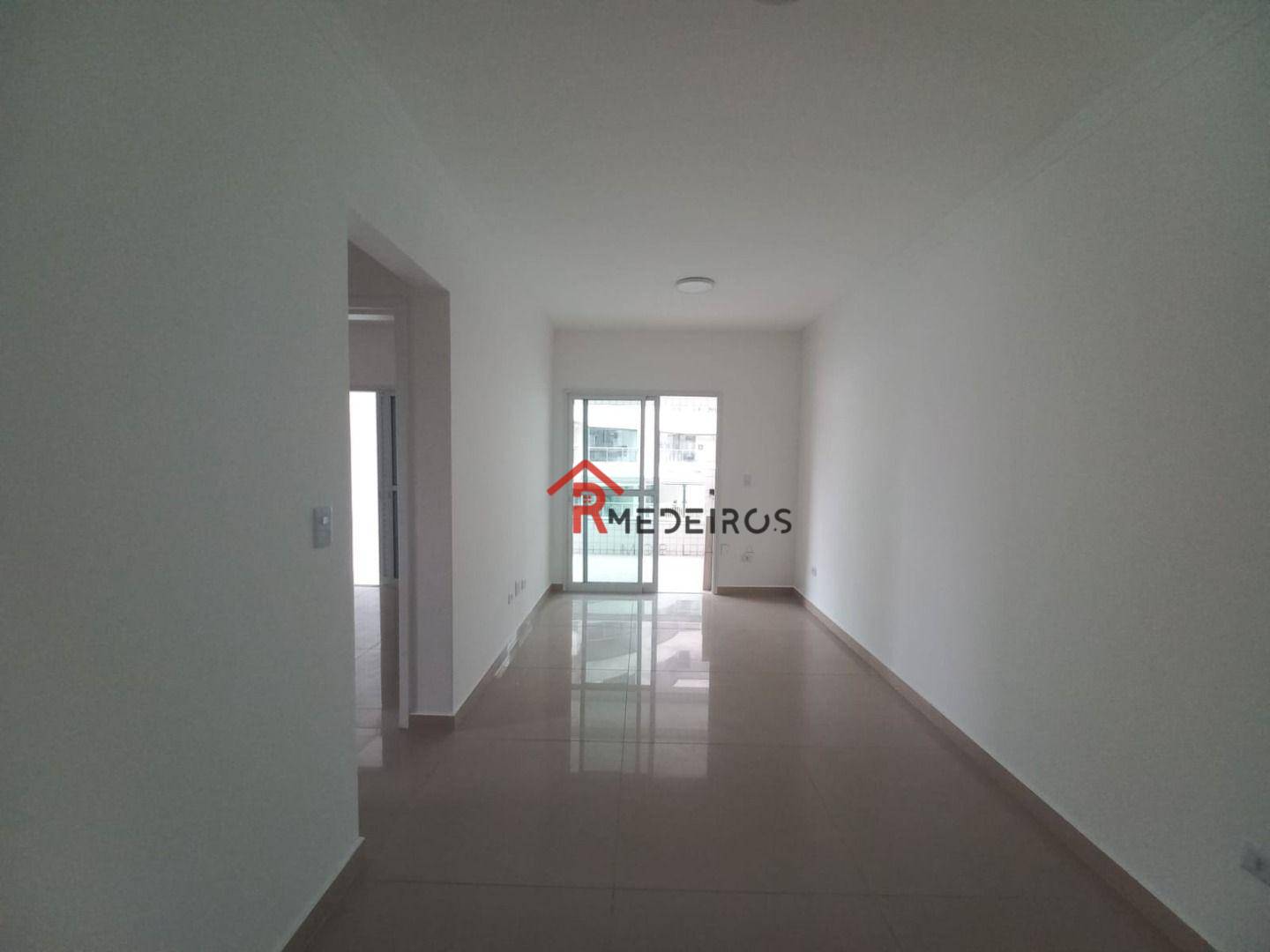 Apartamento à venda com 2 quartos, 74m² - Foto 2