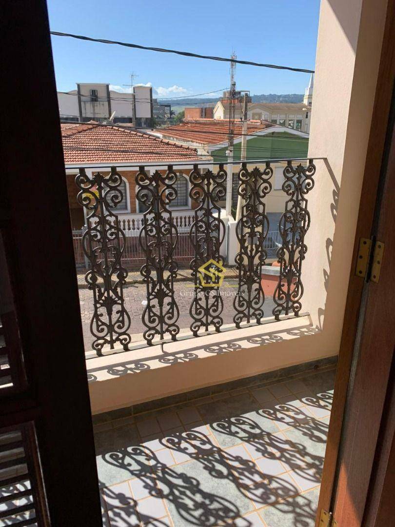 Casa para alugar com 2 quartos, 150m² - Foto 7