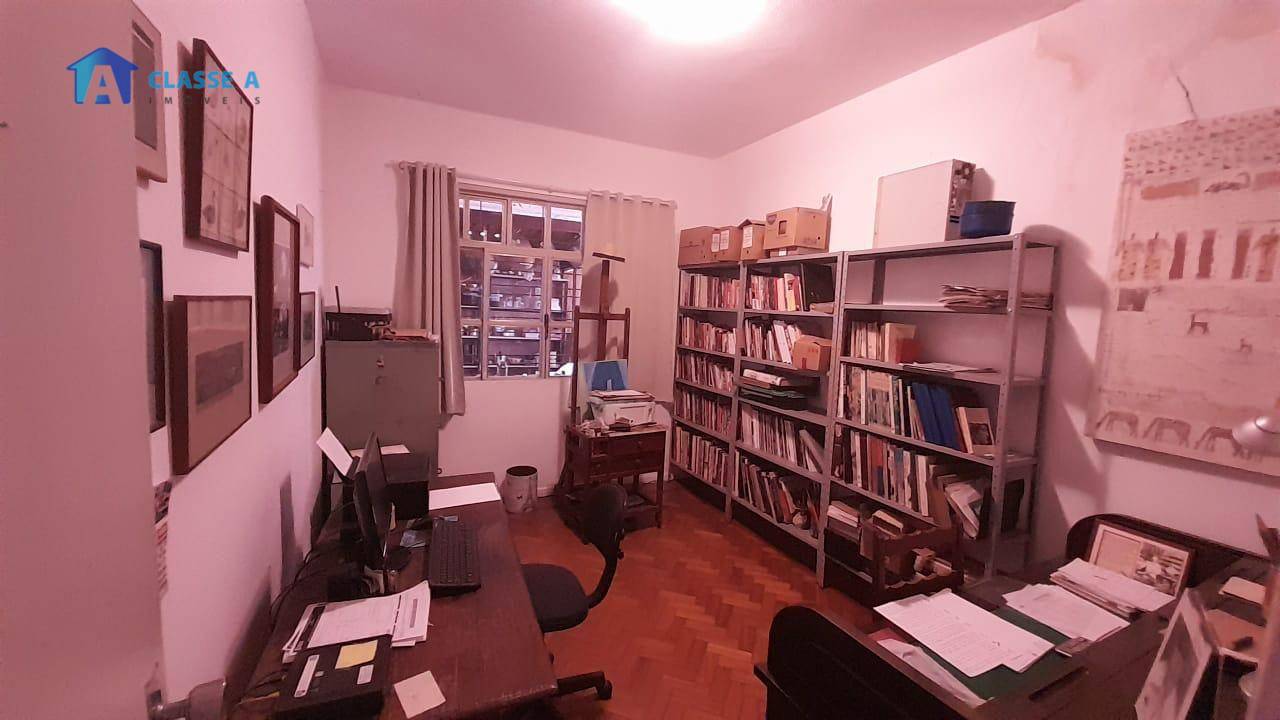 Casa à venda com 3 quartos, 200m² - Foto 26