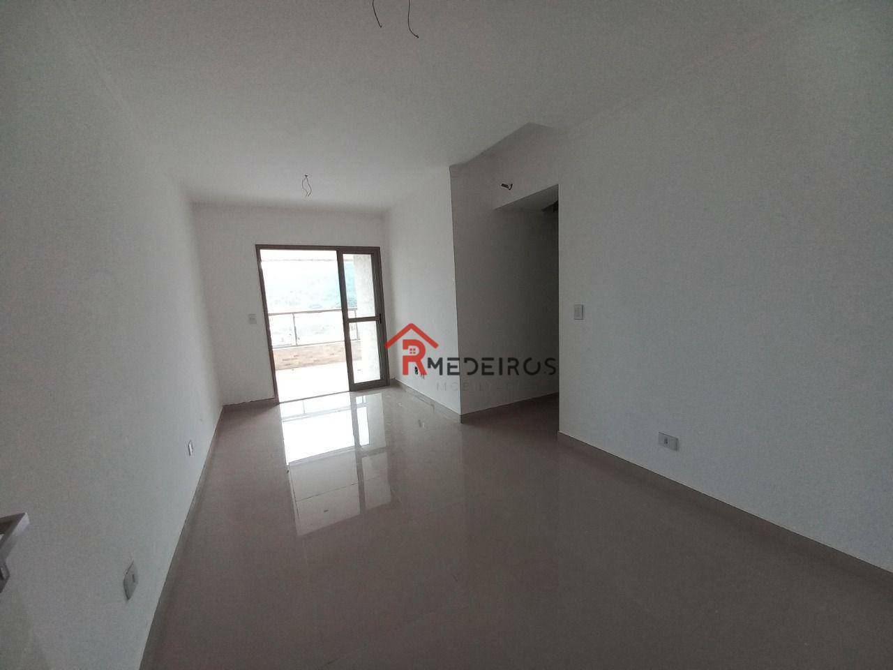 Apartamento à venda com 2 quartos, 61m² - Foto 2