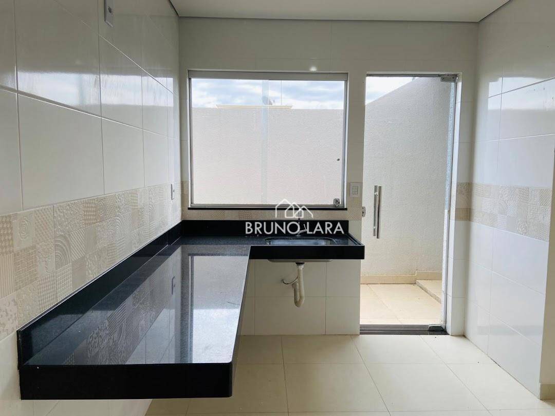 Casa à venda com 3 quartos, 70m² - Foto 8