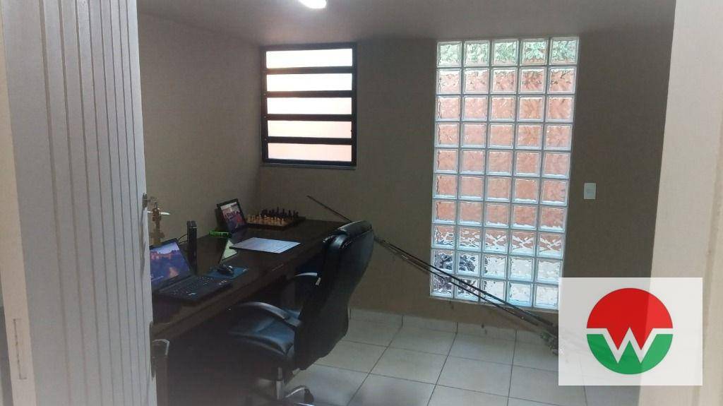 Casa à venda com 4 quartos, 350m² - Foto 18