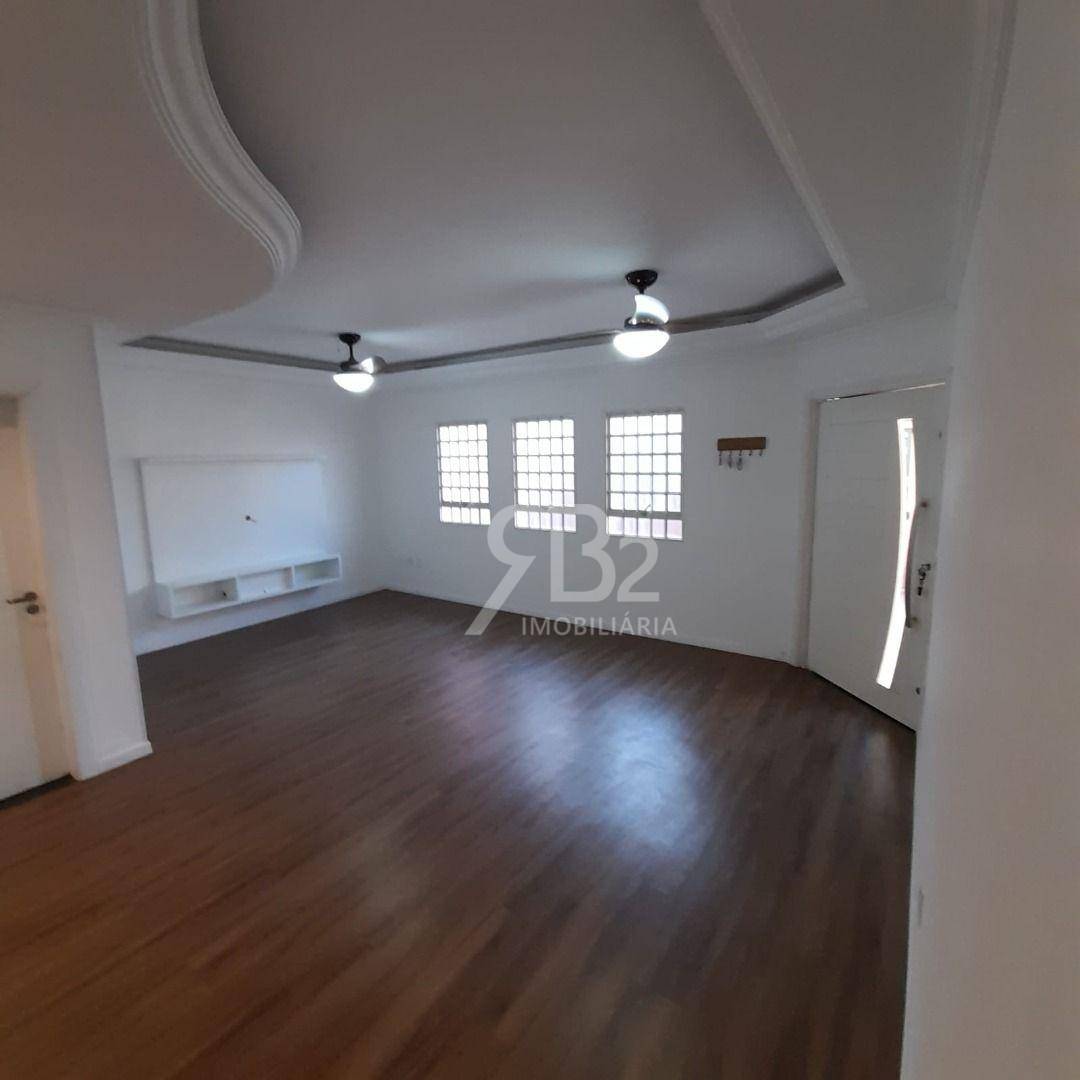 Casa à venda com 3 quartos, 186m² - Foto 12