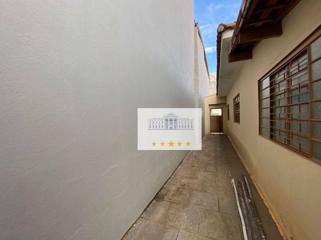 Casa à venda com 4 quartos, 250m² - Foto 10