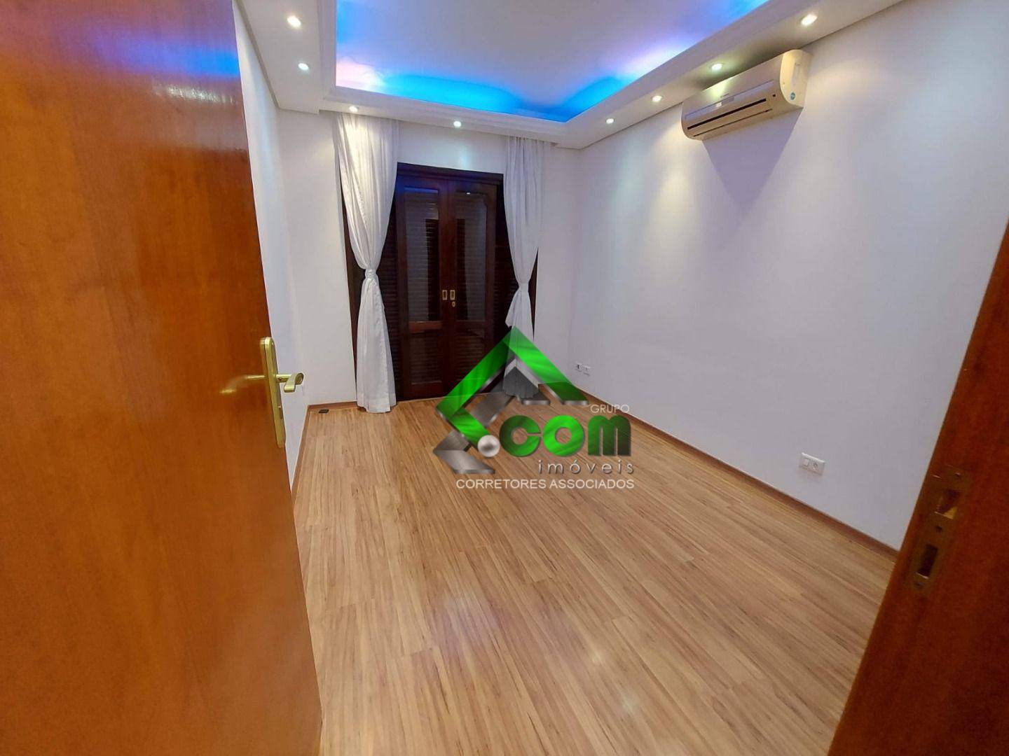 Casa à venda com 3 quartos, 321m² - Foto 21