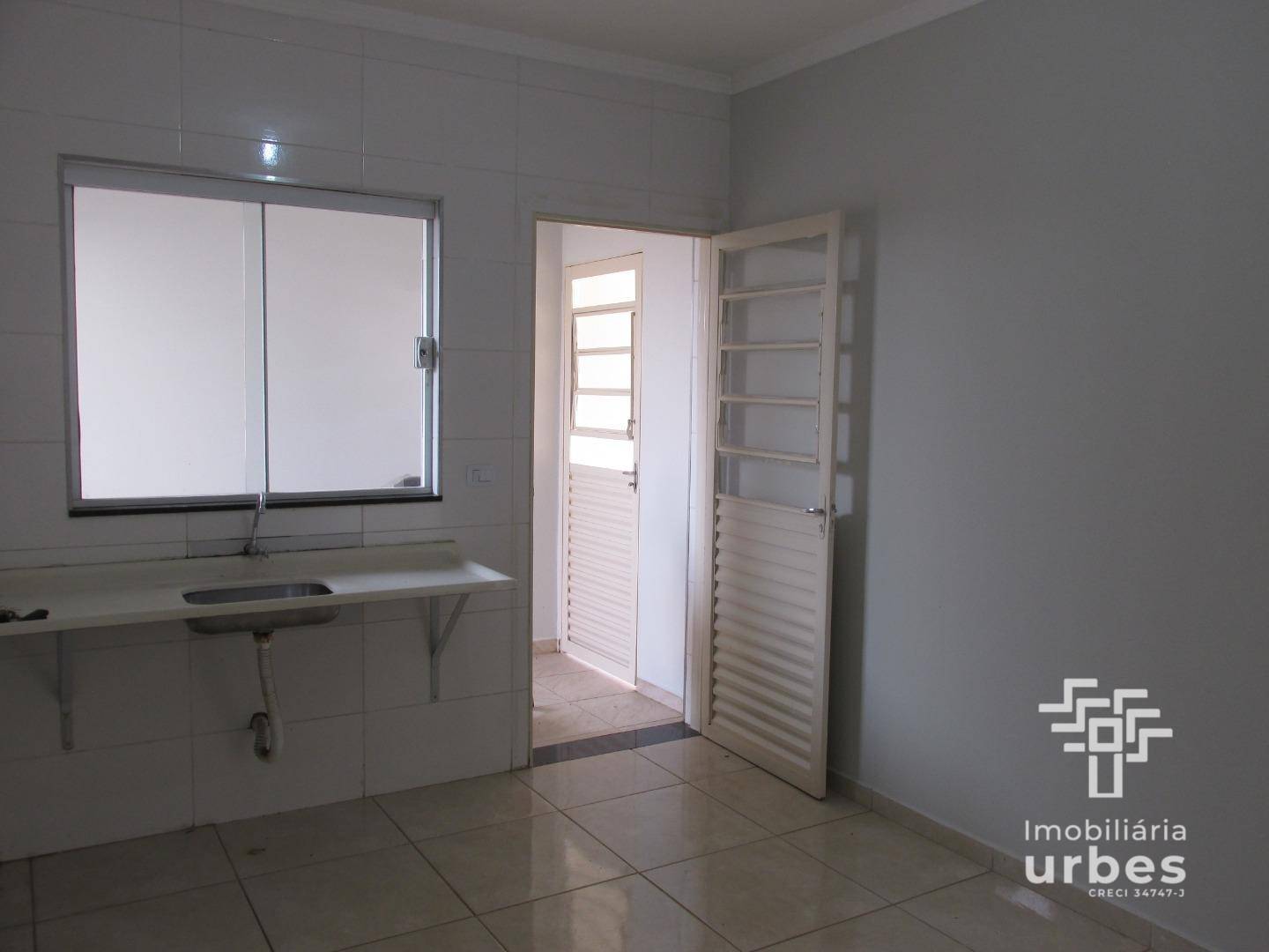 Casa para alugar com 2 quartos, 100M2 - Foto 8