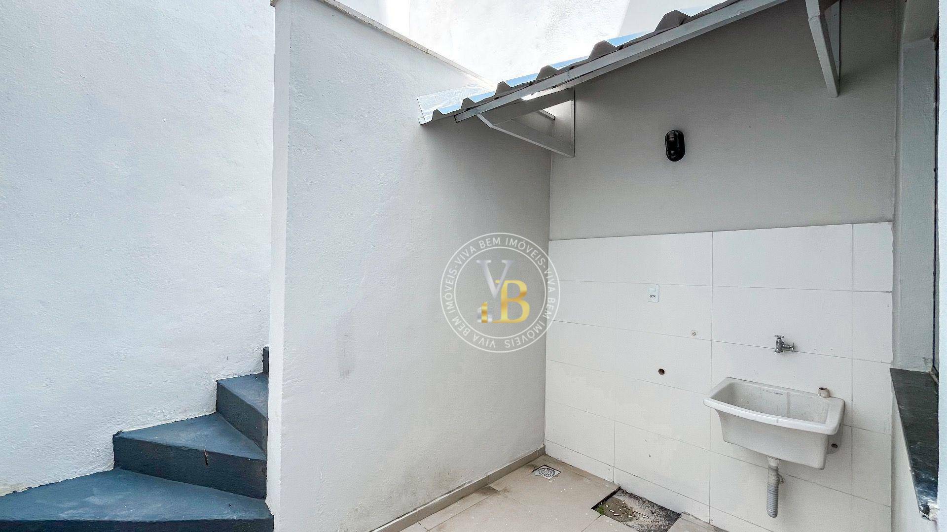 Casa à venda com 2 quartos, 70m² - Foto 9