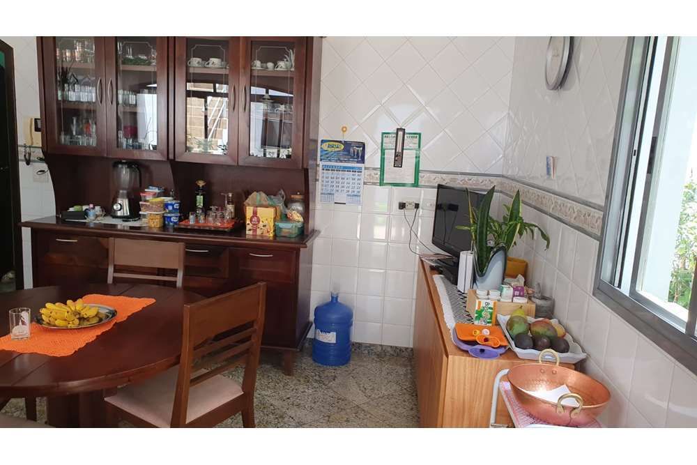 Casa de Condomínio à venda com 5 quartos, 210m² - Foto 10