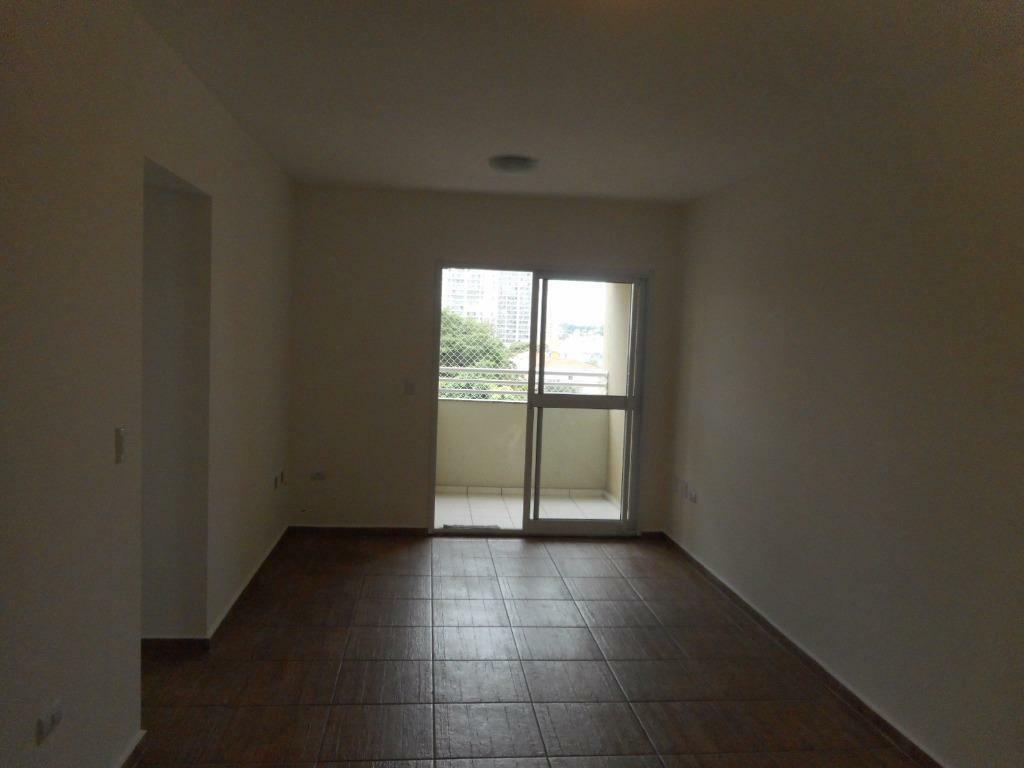 Apartamento à venda com 2 quartos, 64m² - Foto 2