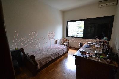 Apartamento à venda com 3 quartos, 222m² - Foto 9