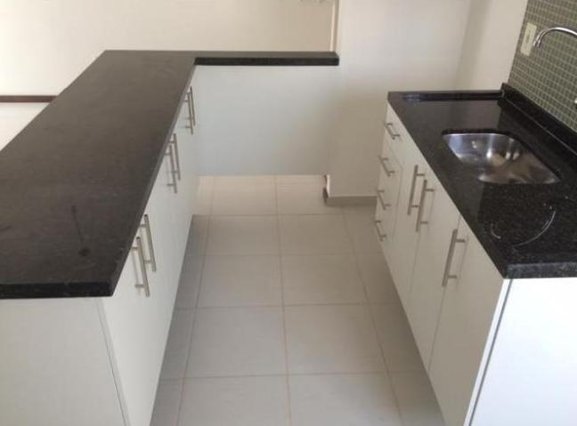 Apartamento à venda com 2 quartos, 81m² - Foto 3