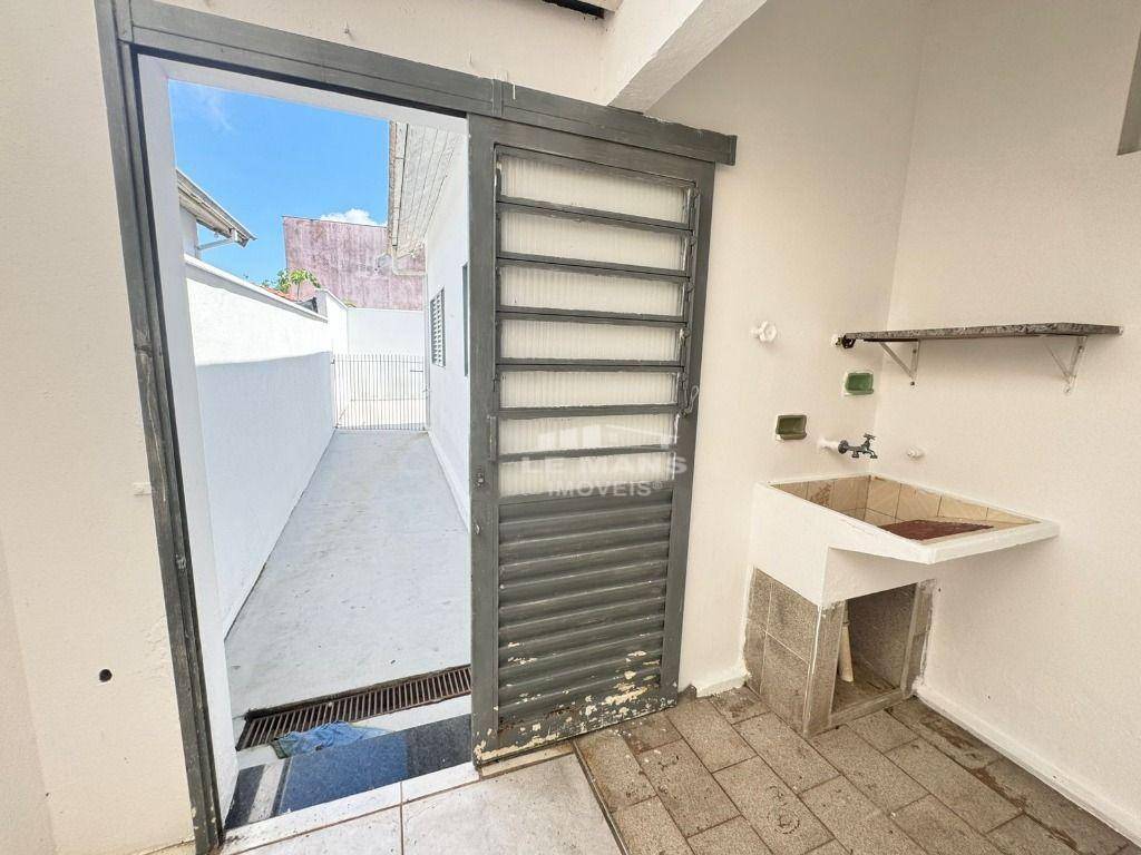 Casa à venda com 2 quartos, 85m² - Foto 9